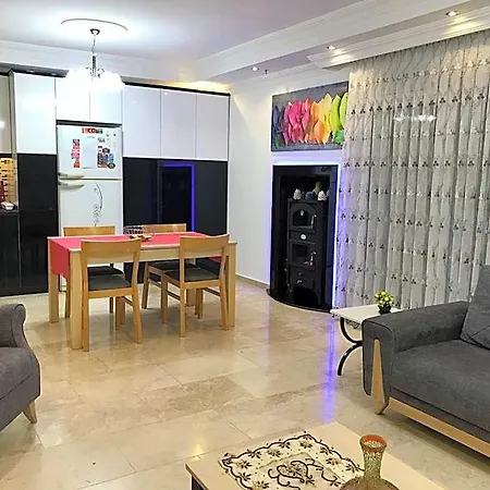 Tyana Home-1 Apartamento