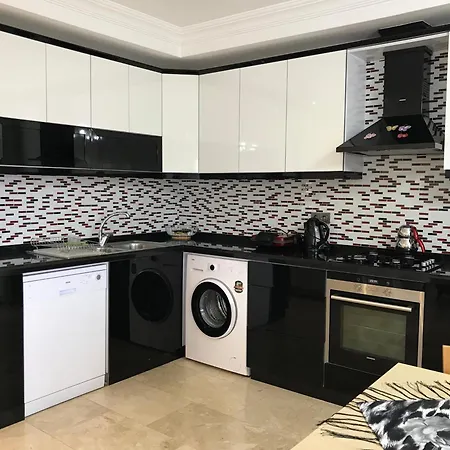 Tyana Home-1 Apartamento